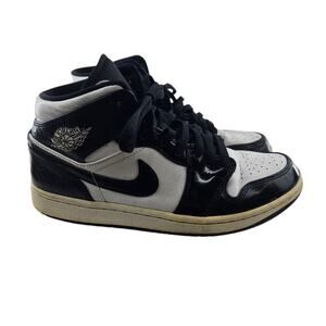 Nike Air Jordan 1 Mid Sneakers Mens 8 Black White Retro Streetwear Athletic